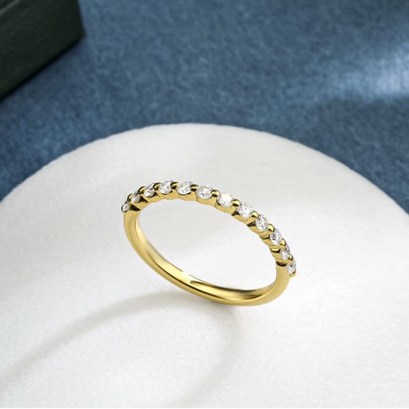 18k Diamond Half Eternity Ring - Picture 1 of 5